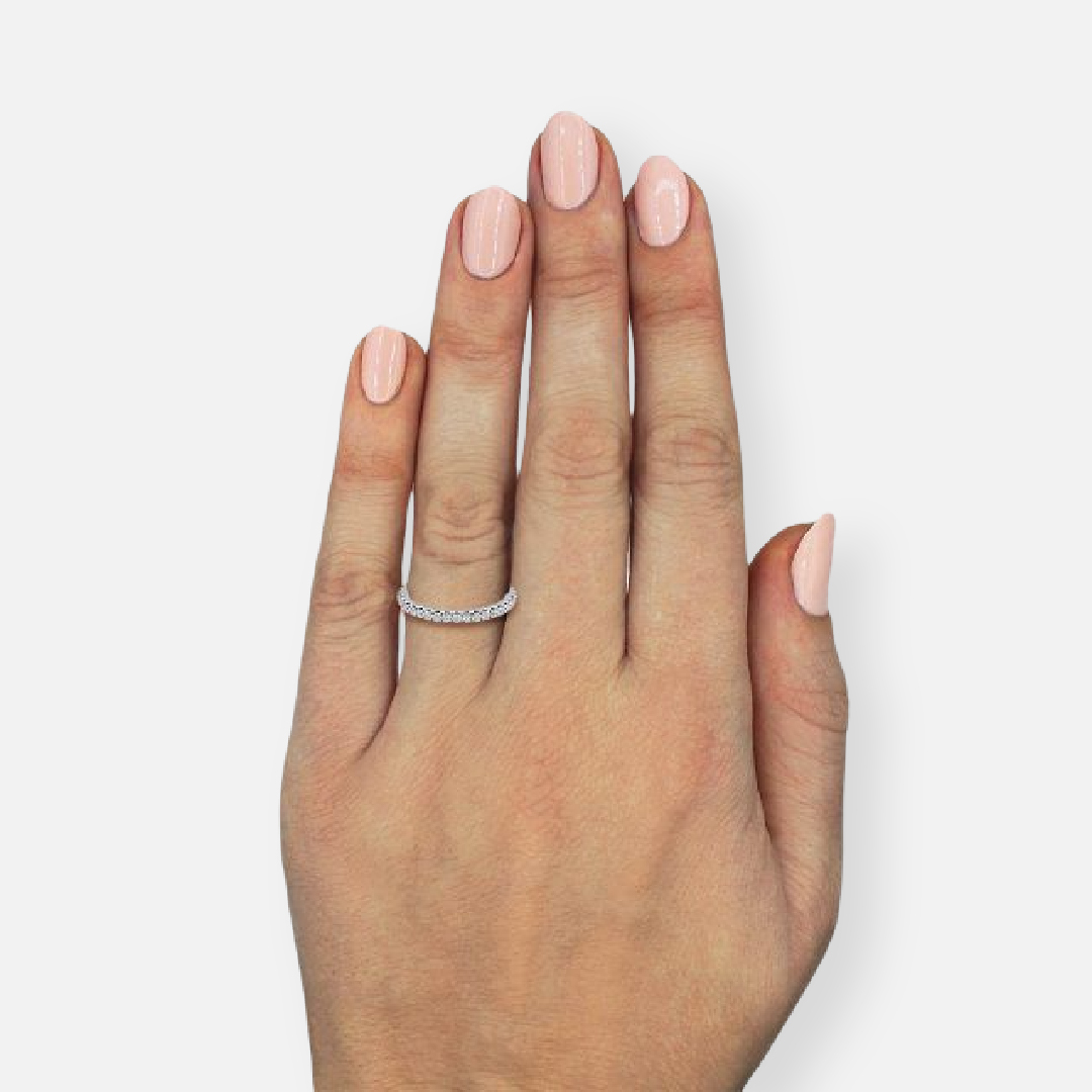 diamond-rings-on-hand